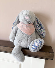 Personalised keepsake plush toy bunny in grey with embroidered name - Eli&Eli Dubai