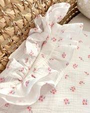 Flora muslin baby blanket white tiny flowers - view 3 | Eli&Eli