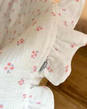 Flora muslin baby blanket white tiny flowers - view 7 | Eli&Eli