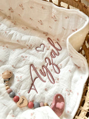 Heart embroidery application - view 3 | Eli&Eli