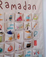 Kids room calendar with 30 gift pockets - view 2 | Eli&Eli