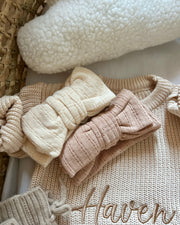 Knitted baby headband with bow, detail - Eli&Eli