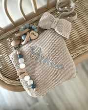 Knitted bow comforter and pacifier holder in beige - view 5 | Eli&Eli