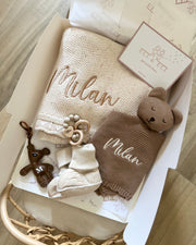 Luxury personalised blanket gift hamper Little Bear - view 5 | Eli&Eli