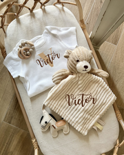Personalised neutral baby gift set with knitted comforter - view 2 | Eli&Eli