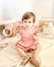 Birthday photo shoot set in magnolia blush - view 5 | Eli&Eli