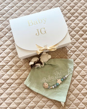 Personalised de luxe gift box in gold - view 4 | Eli&Eli