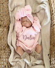 Personalised knitted romper and headband dream blush - view 2 | Eli&Eli