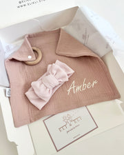 Personalised muslin comforter blanket with wooden teether in dusty pink - view 3 | Eli&Eli