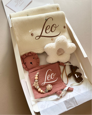 Personalised wooden baby pacifier clip with name - view 10 | Eli&Eli