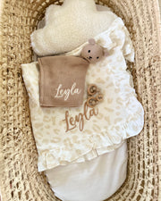 Ruffle luxury muslin blanket white beige - view 5 | Eli&Eli