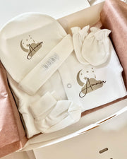 Personalised cotton baby gift set with overall, hat, mittens and socks - view 8 | Eli&Eli